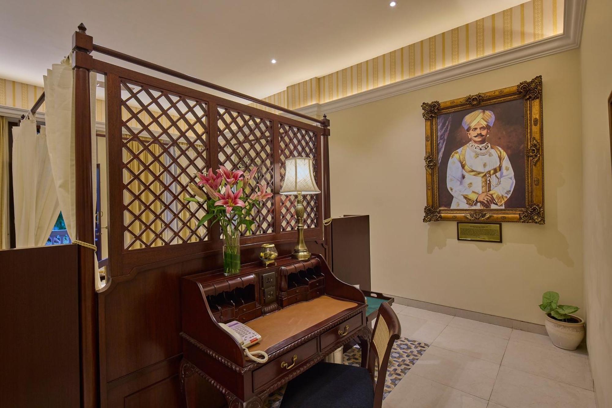 Royal Orchid Metropole Mysore Exterior photo