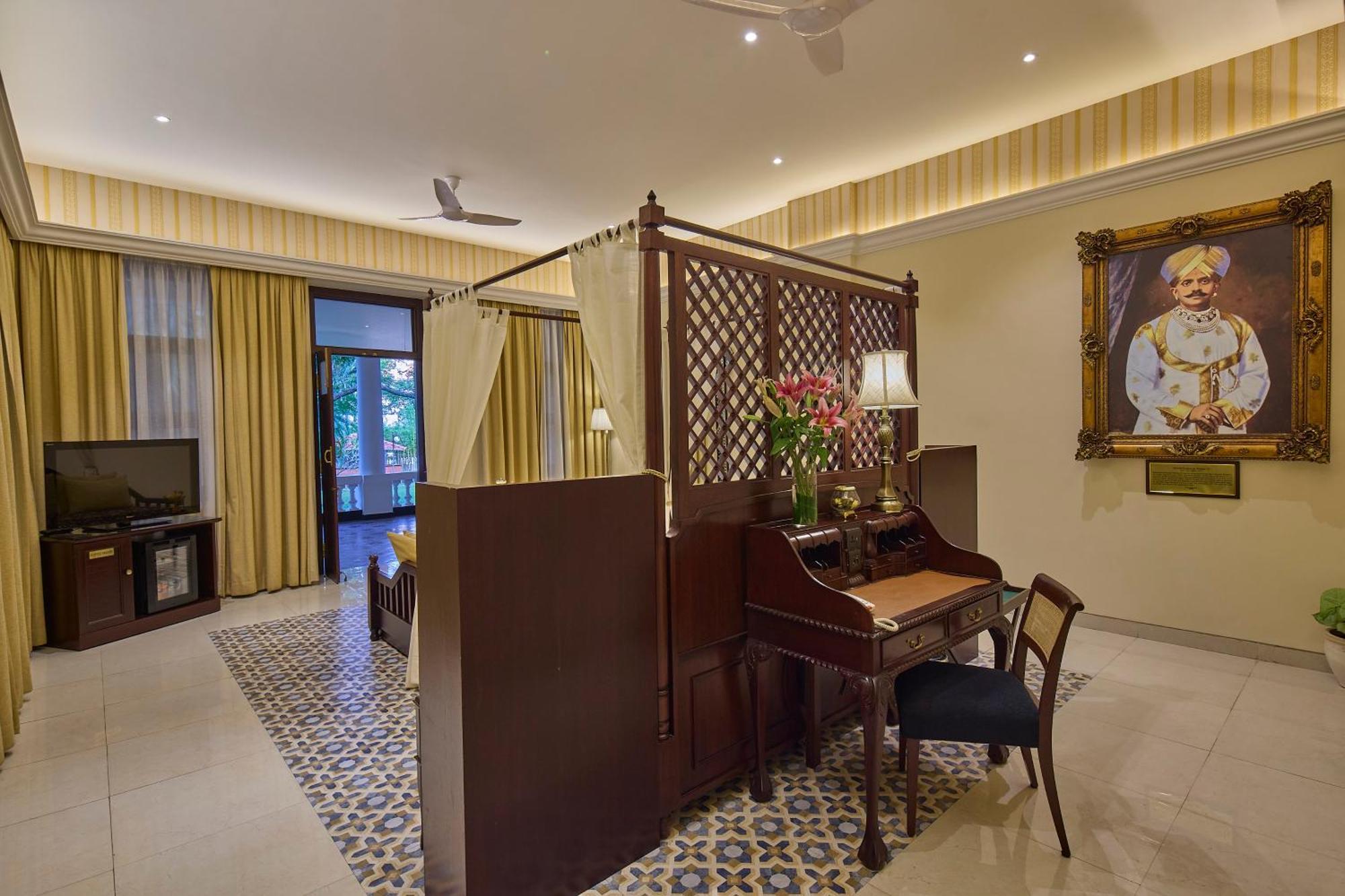 Royal Orchid Metropole Mysore Exterior photo